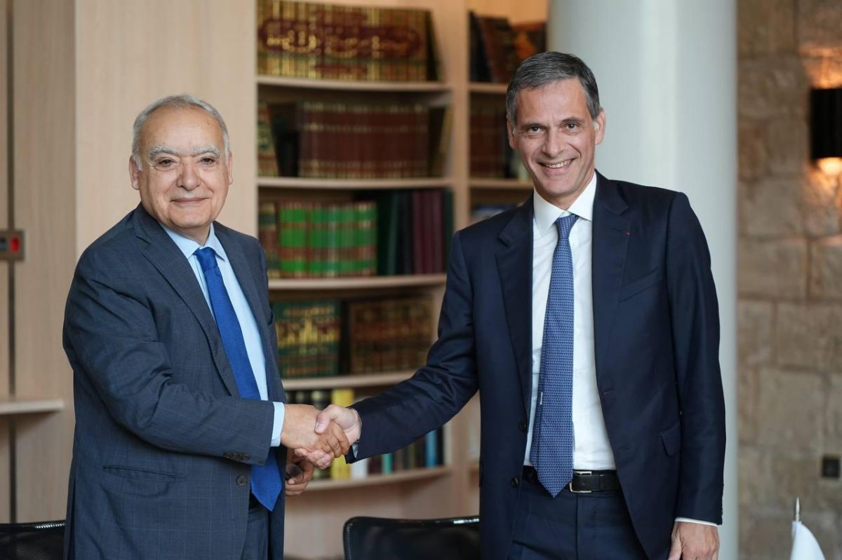 CMA CGM soutient la réhabilitation des collections de la Bibliothèque nationale