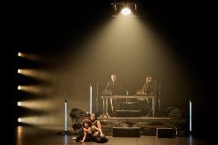 Le chorégraphe Ali Chahrour, metteur en scène. Photo Christophe Raynaud de Lage/Festival d'Avignon)