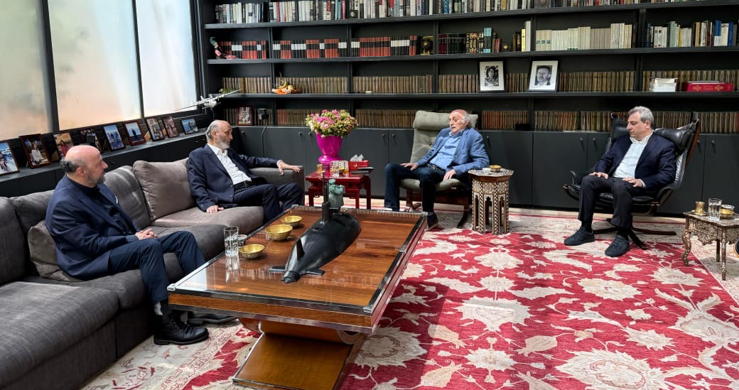 'Fruitful and useful meeting' between Joumblatt and Geagea