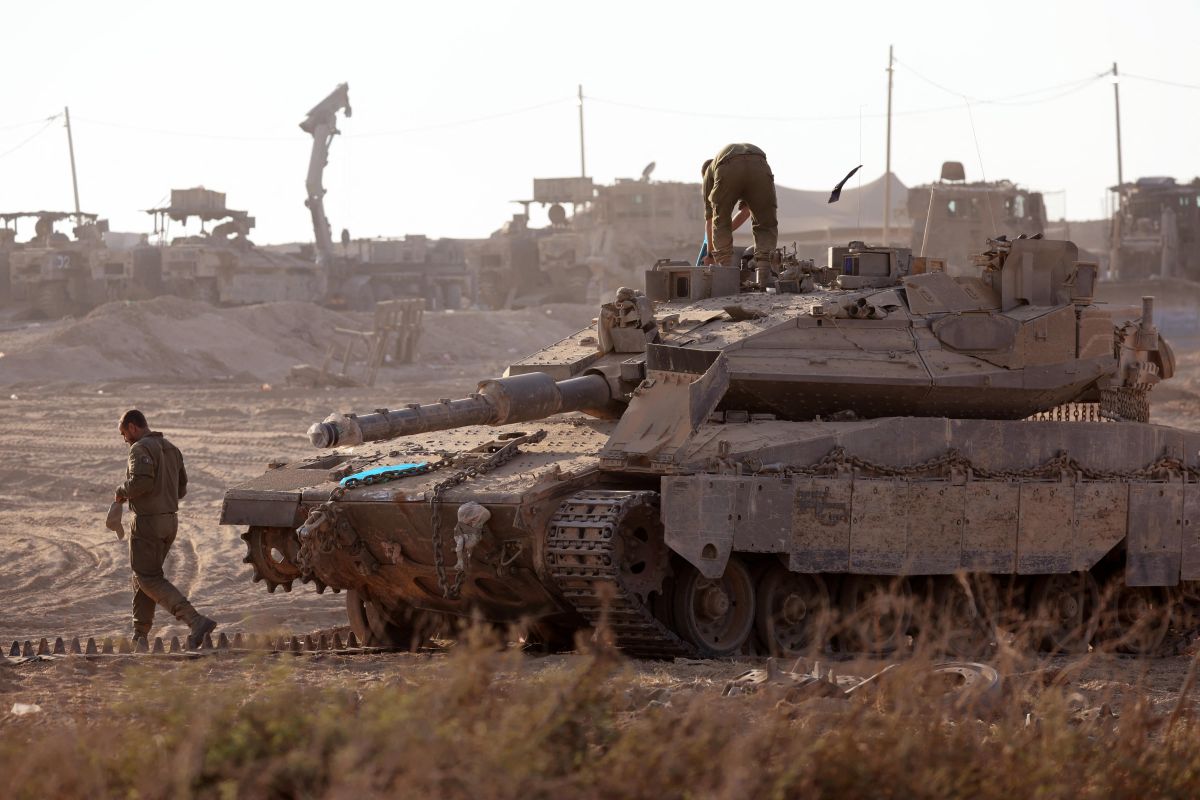 EU top diplomat tells Israel to stop killing Gazans at aid points