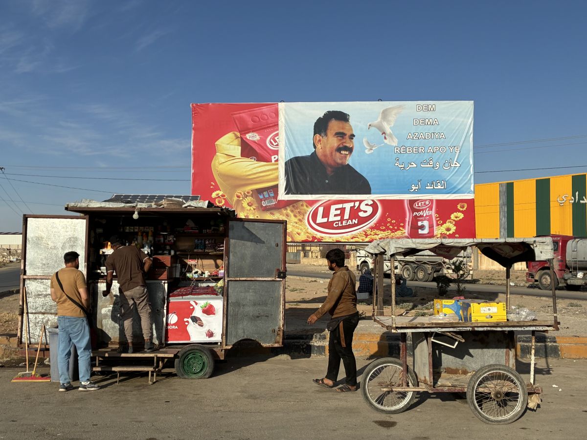 « Sans accord, ce sera la guerre » : face à Damas, le fragile sursis du « Kurdistan » syrien