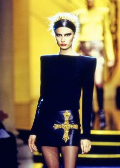 Grunge, punk, glamour — Gianni Versace blended worlds and styles. (Credit: AFP archive photo.)