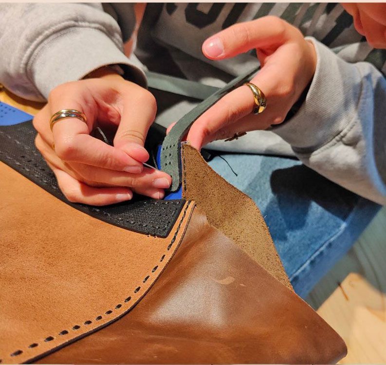 Kinamania will help you create your own bag