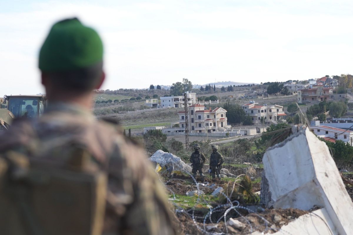  Lebanese Army reinforces its deployment on outskirts of Rmeish after Israeli incursion