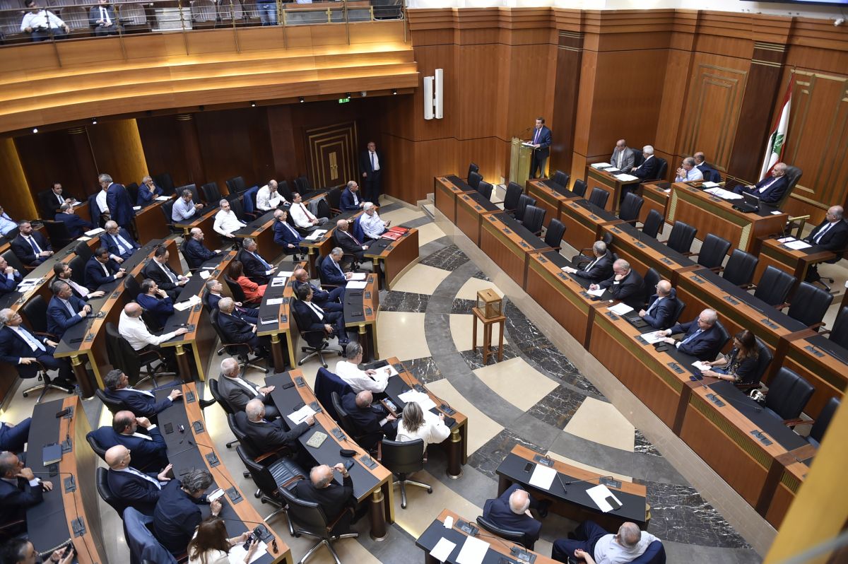 Le Parlement libanais observe une minute de silence en mémoire de Ziad Rahbani