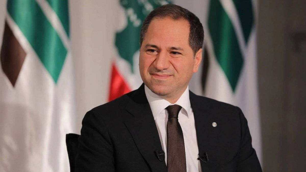 Gemayel and Moawad praise Aoun’s speech on arms monopoly. Gemayel and Moawad praise Aoun’s speech on arms monopoly.