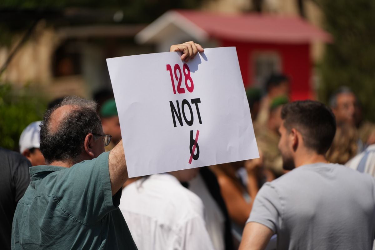 'We deserve a say': Sit-in in Beirut for Lebanese diaspora voting rights 'We deserve a say': Sit-in in Beirut for Lebanese diaspora voting rights