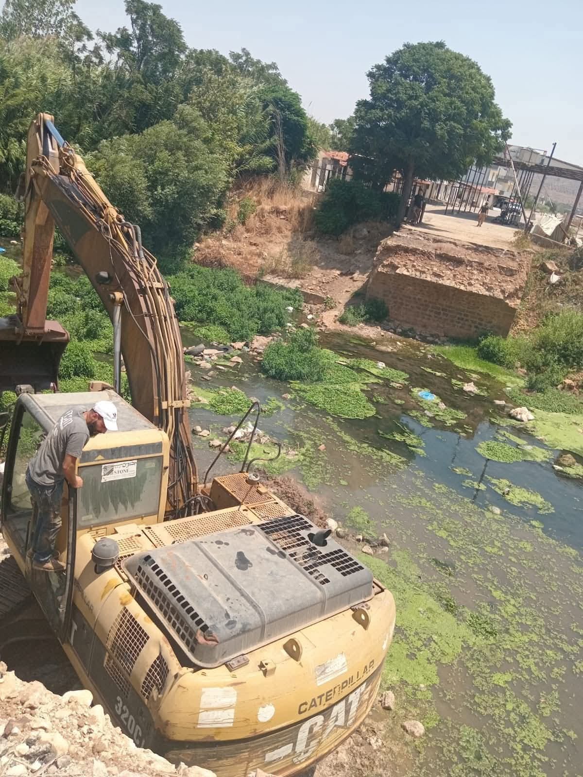 Restoration of Qamar al-Sharqi crossing between Lebanon and Syria begins Restoration of Qamar al-Sharqi crossing between Lebanon and Syria begins