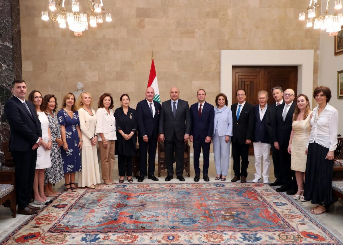 Jorge Takla décoré par le président Aoun après avoir signé une « Carmen » libanaise à Baalbeck