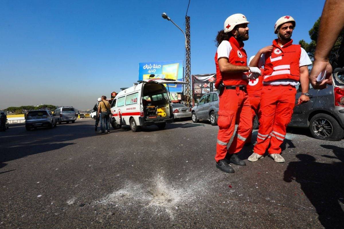 One killed as car hit by four Israeli missiles between Aitaroun-Ainata