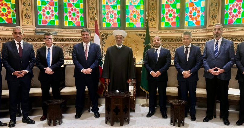 Baha' Hariri reçu par le mufti Deriane à Dar el-Fatwa : « Nous poursuivons l’œuvre de Rafic Hariri »