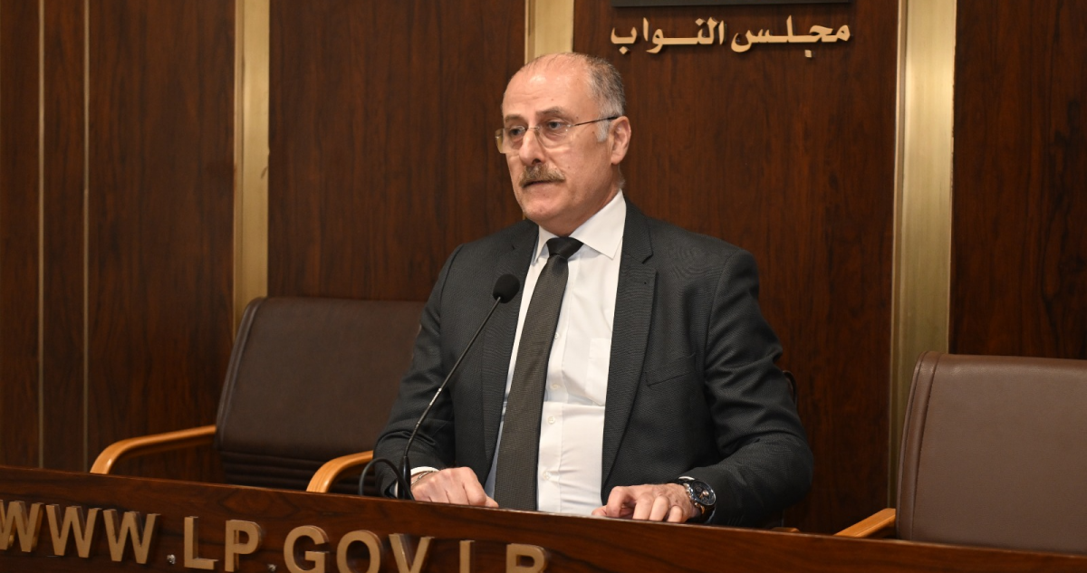 Bilal Abdallah présente deux propositions de loi concernant les fonctionnaires