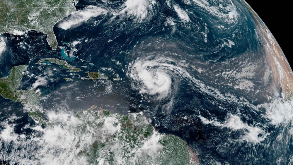 Le premier ouragan de l'année en Atlantique nord menace les Caraïbes