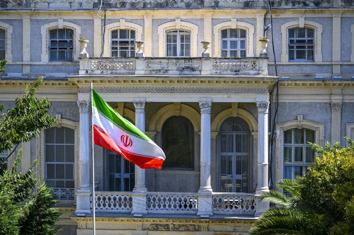Iran says 'working with China and Russia' to stop European sanctions