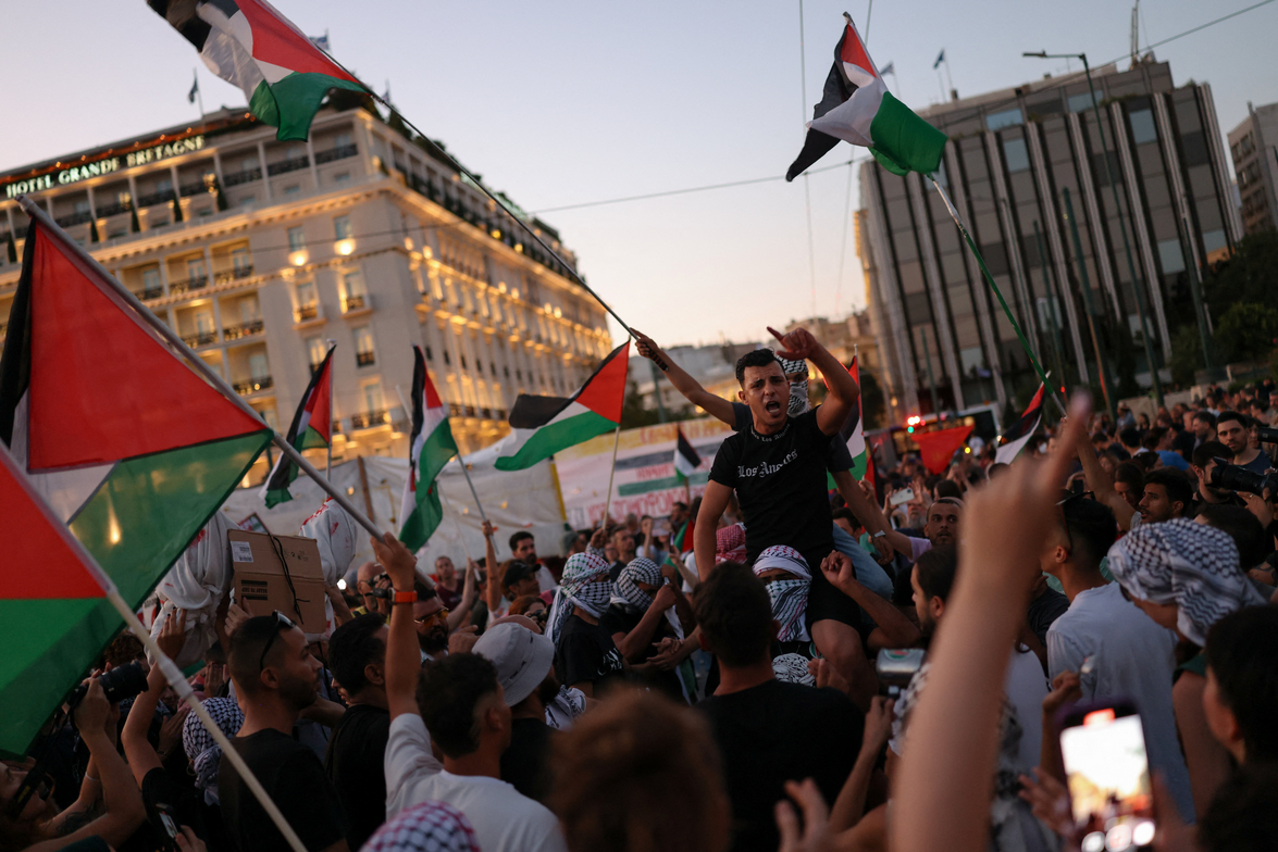Israel's Gaza City offensive may be weeks away, leaving time for cease-fire