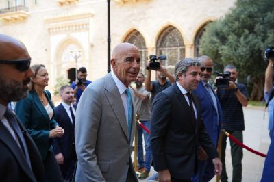 Avant la visite de Barrack, Israël fait un (semblant de) pas vers le Liban