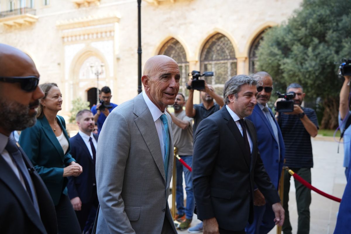 Israel makes a (pretend) step toward Lebanon ahead of Barrack's visit