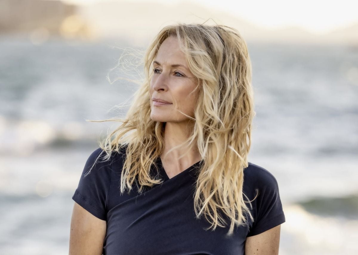 Estelle Lefébure : Johnny et Sylvie Vartan en beaux-parents, Mugler et Versace en parrains