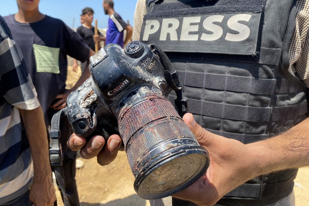 Les rédacteurs de la presse au Liban condamnent l'attaque israélienne qui a tué cinq journalistes à Gaza