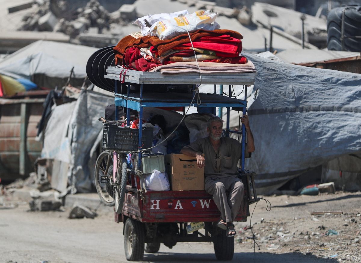 Diaries from Gaza: No one wants to leave, but everyone prepares to flee