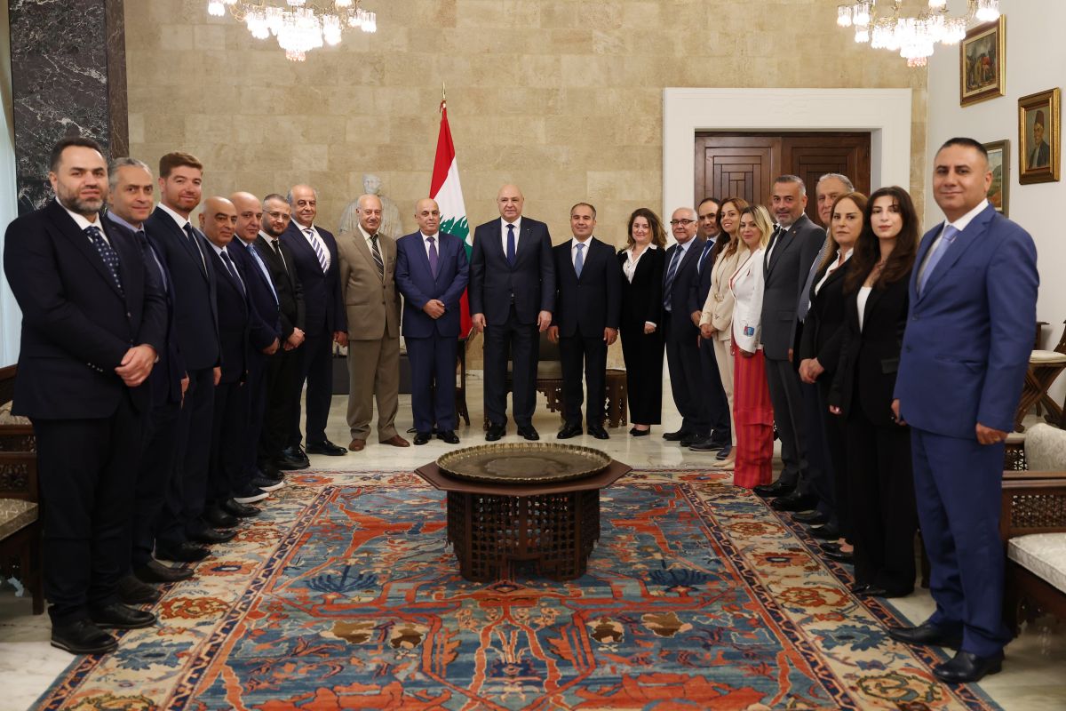 Aoun promet aux industriels un meilleur contrôle de la contrebande transfrontalière