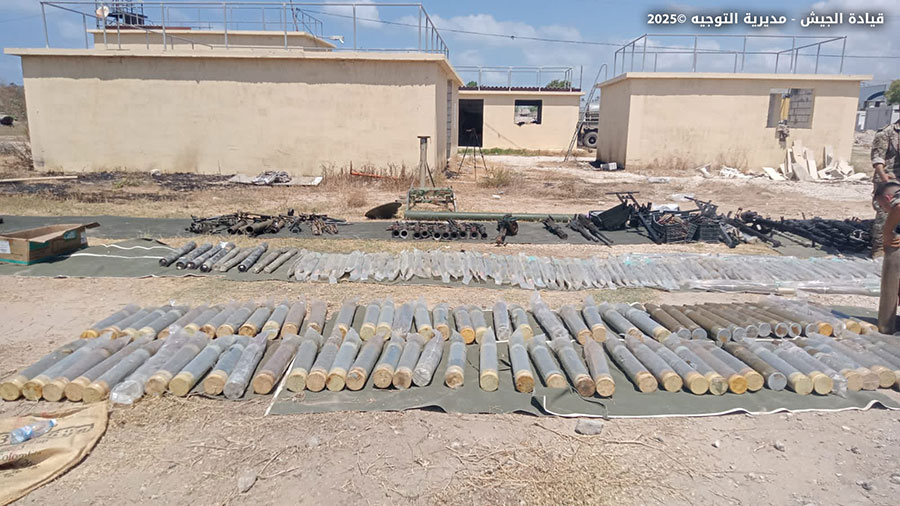 Roquettes, obus, munitions : les factions de l'OLP dans les camps de Tyr ont remis leurs arsenaux à l'armée
