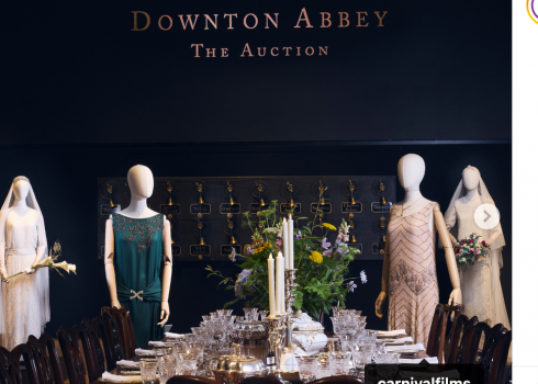 Avant de dire adieu à Downton Abbey, ses fans pourront en emporter un morceau