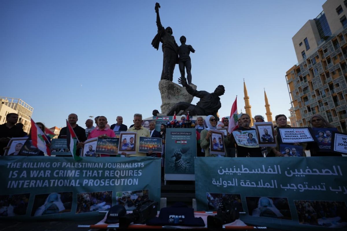 Beirut sit-in honors journalists killed by Israel in Gaza and Lebanon