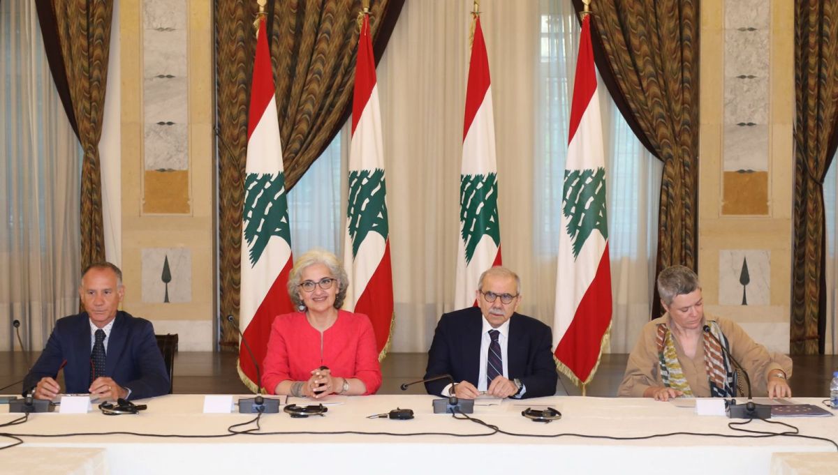 Salam appelle à la modernisation des programmes scolaires et l'intégration des technologies modernes