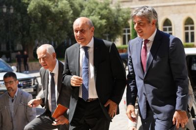 Désarmement : Aoun affirme à Le Drian que toute pression sur Israël aidera à appliquer le plan de l'armée