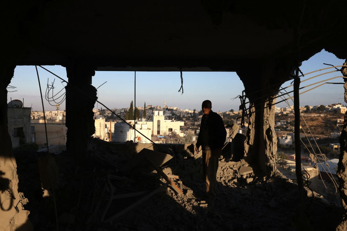 Israeli army demolishes home of Palestinian detainee accused of December deadly attack in West Bank