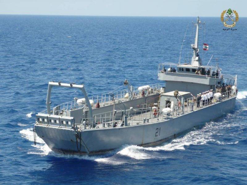 Lebanese navy stops 'Hawk III' vessel from illegally leaving territorial waters