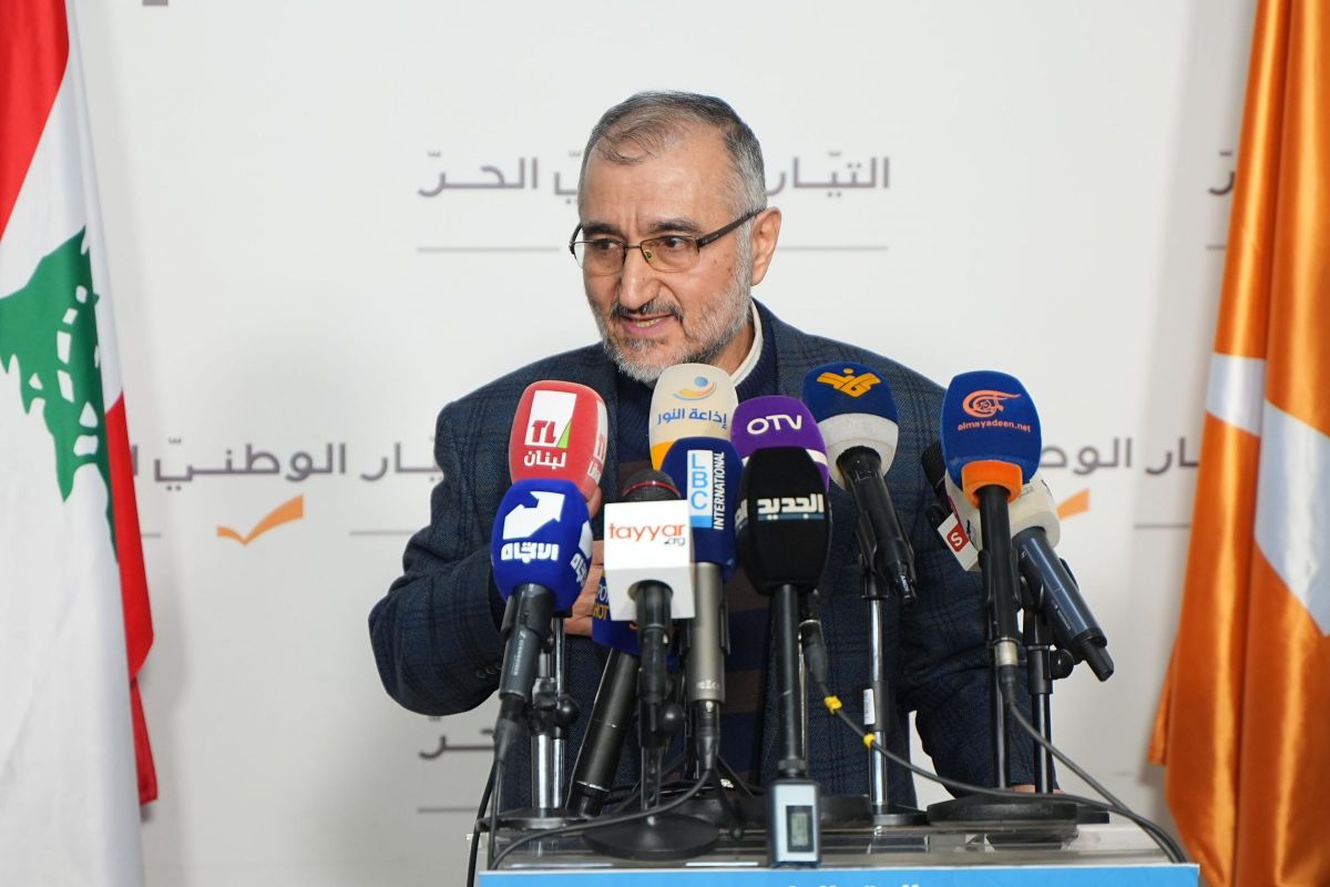 Le Hezbollah est « toujours capable de se battre politiquement et militairement », affirme le conseiller de Naïm Kassem
