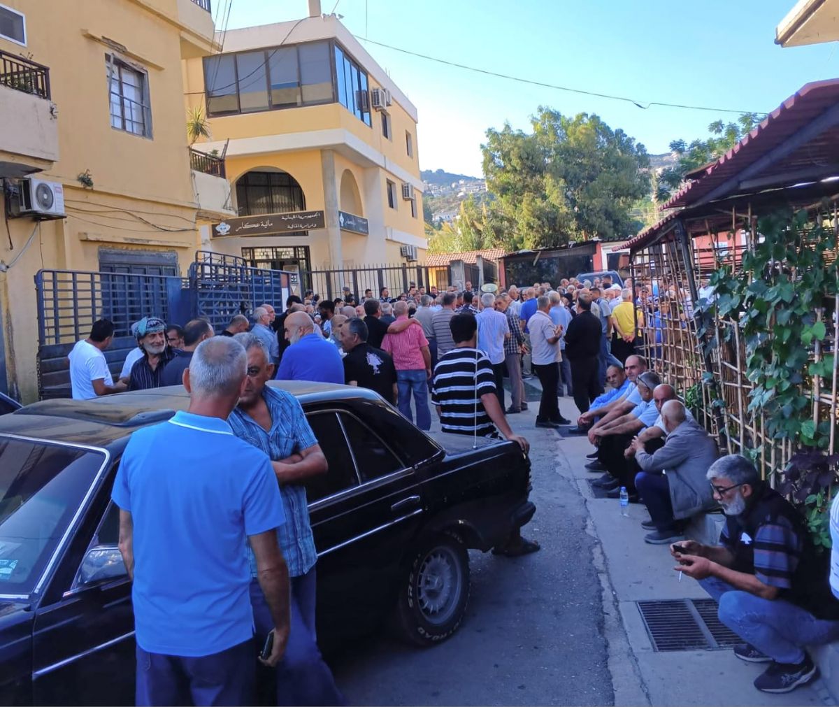 Nouveau sit-in de militaires à la retraite sur l'autoroute Tripoli-Beyrouth