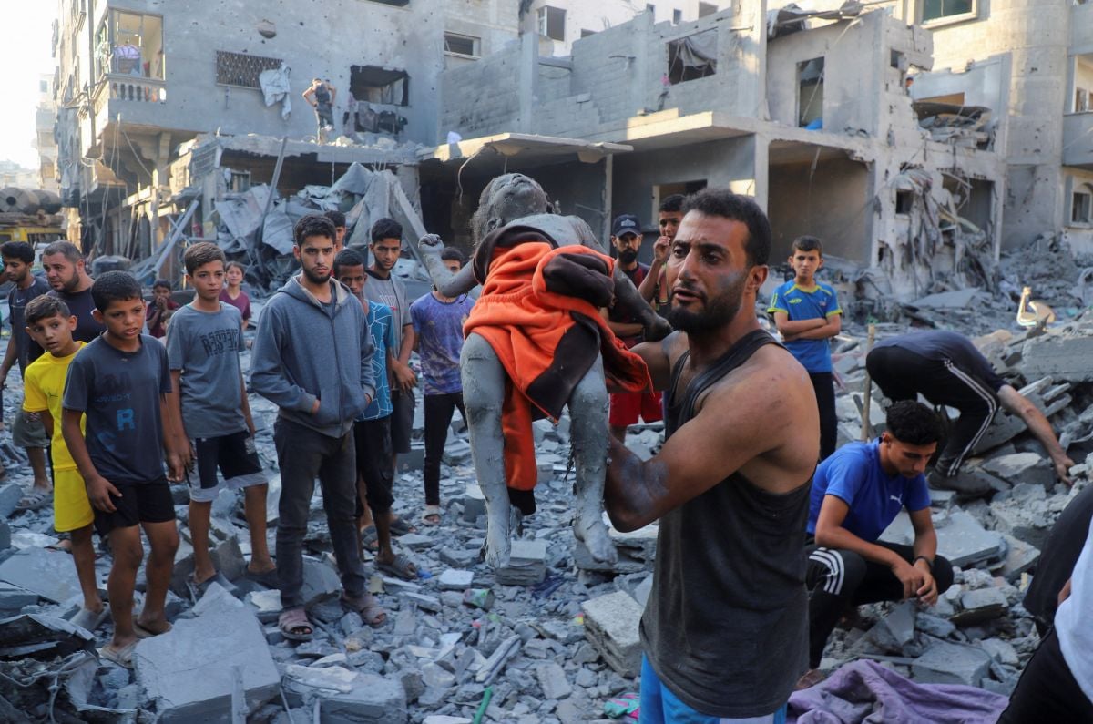 Israel military official says troops moving into centre of Gaza City
