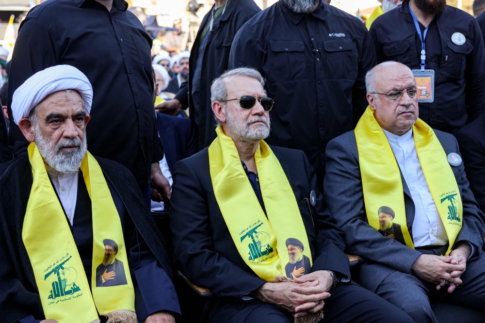 Larijani chez Kassem : L’Iran soutient « le Liban et sa résistance à tous les niveaux »