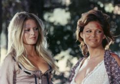 Brigitte Bardot et Claudia Cardinale en tournage, l'été 1970. Photo DR/Rai Uno