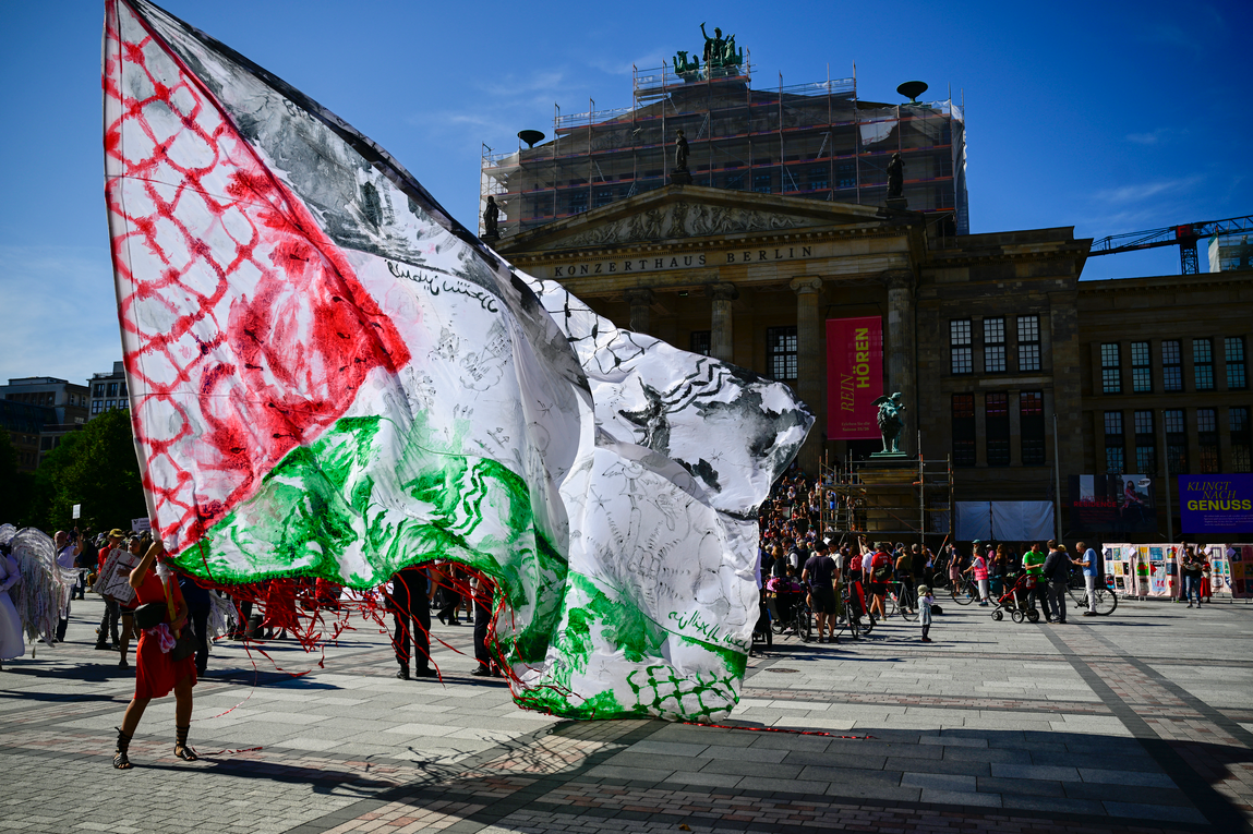 Britain, Australia and Canada formally recognize Palestinian statehood