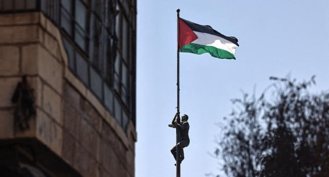 Palestinian leader to address UN as peace push gathers steam
