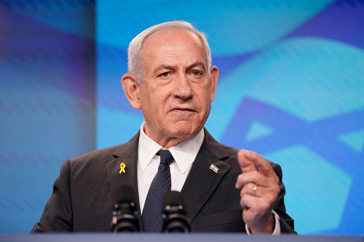 Netanyahu tells his cabinet of 'possibility of peace with neighbors to the north'