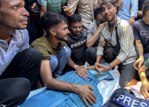 Des preuves visuelles contredisent le récit officiel d’Israël sur l’attaque meurtrière contre l'hôpital Nasser