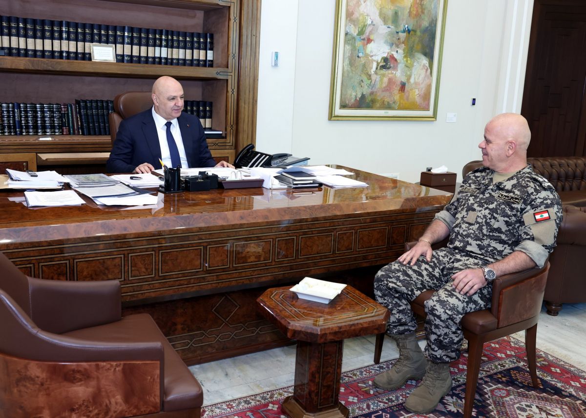 Joseph Aoun s’enquiert de la situation sécuritaire auprès des généraux Lawandos et Choucair