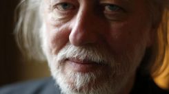 L’écrivain hongrois Prix Nobel 2025. Adrian Dennis/AFP