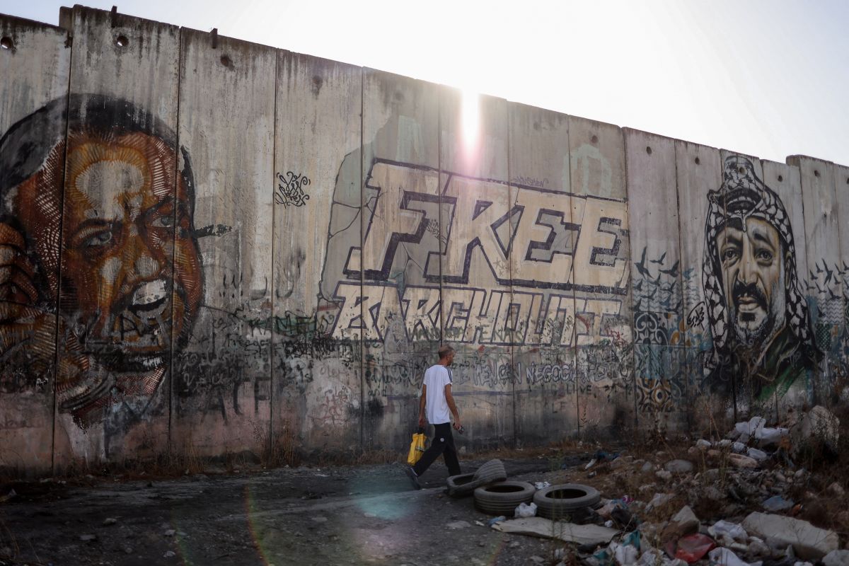 Hamas 'optimistic' after exchanging lists of prisoners and hostages demanded for release