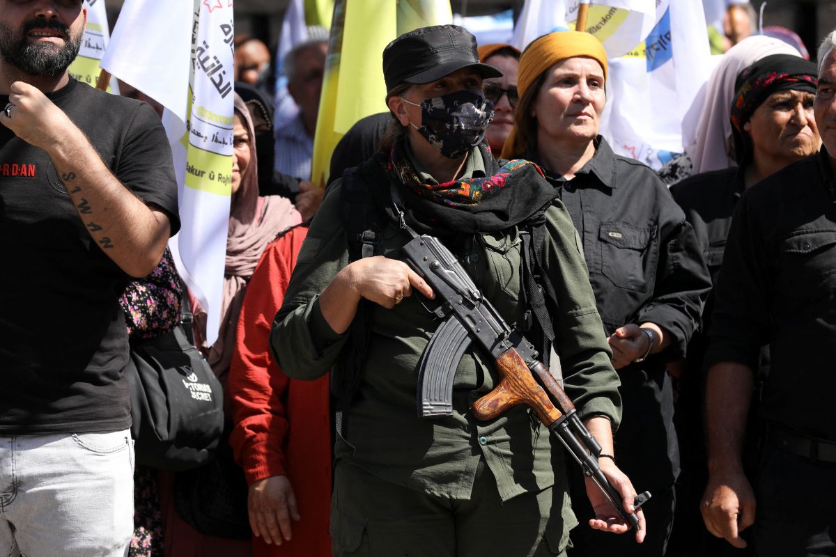 Syrian Kurdish leader tells AFP preliminary agreement reached to merge forces with Damascus