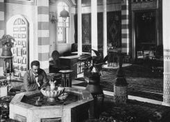 À l'intérieur, un décor somptueux déploie une composition foisonnante de détails de l'art islamique. Photo fournie par Camille Tarazi