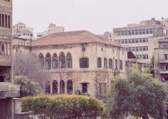De l'extérieur, la forme du palais Hneiné est d'une sobriété relative. Photo fournie par Camille Tarazi
