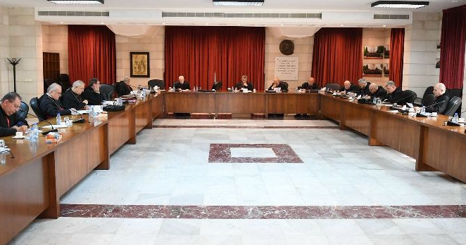 Désarmement des camps palestiniens : les évêques maronites mettent en garde contre « tout retard »