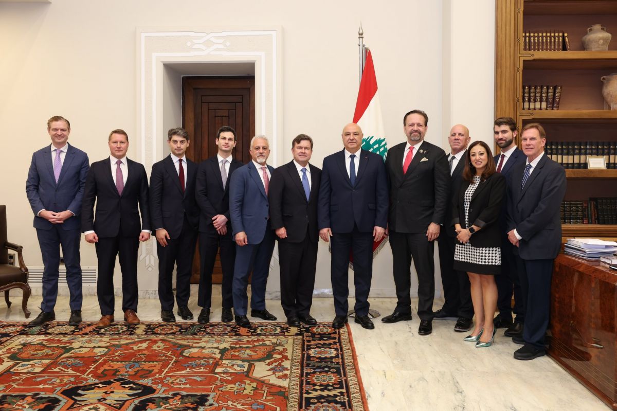 Aoun à des responsables chargés des sanctions US : Le Liban applique « strictement » la lutte contre le blanchiment et la contrebande