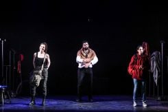 De gauche à droite : Magali Genoud (Anna Duval), Azeddine Benamara (multiples rôles), Maëlis Adalle (Eva). Photo fournie par Nicola Carton